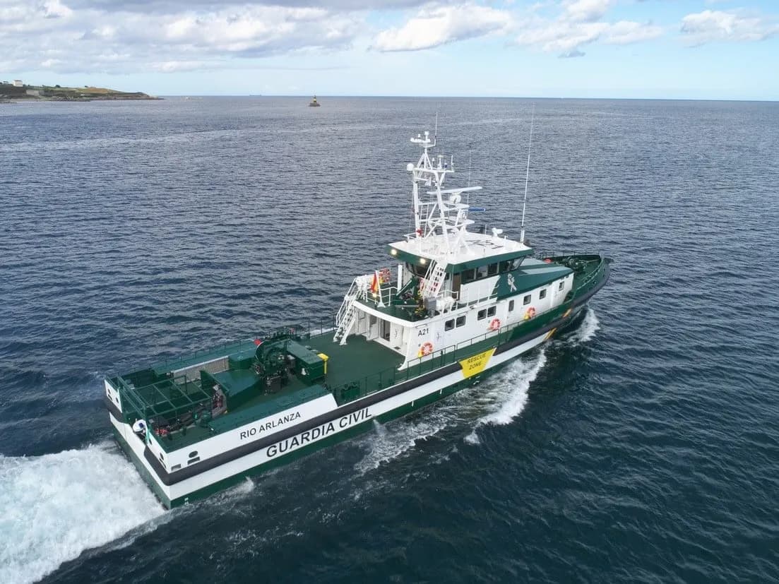 La patrullera Río Arlanza, entregada a la Guardia Civil
