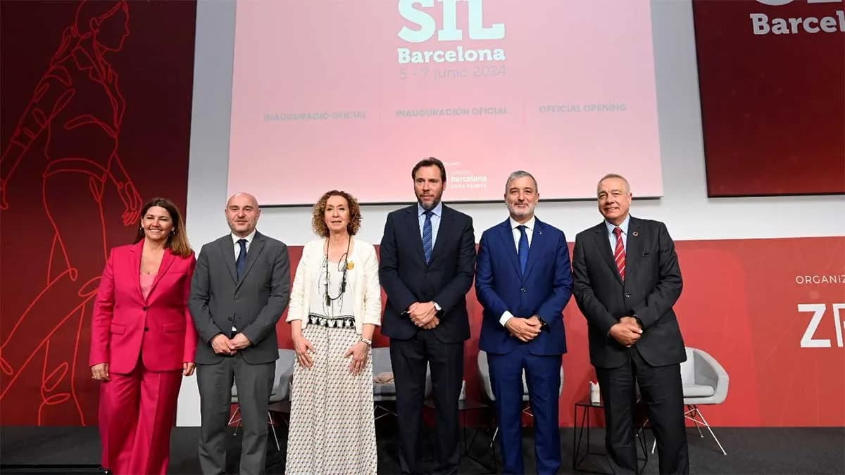 Óscar Puente inaugura el Salón Internacional de la Logística