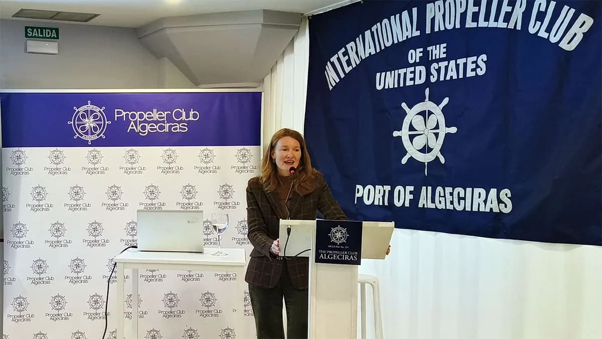 El Propeller Club de Algeciras analiza con la jefa del PCF los efectos de la unificación de competencias en el control de mercancías