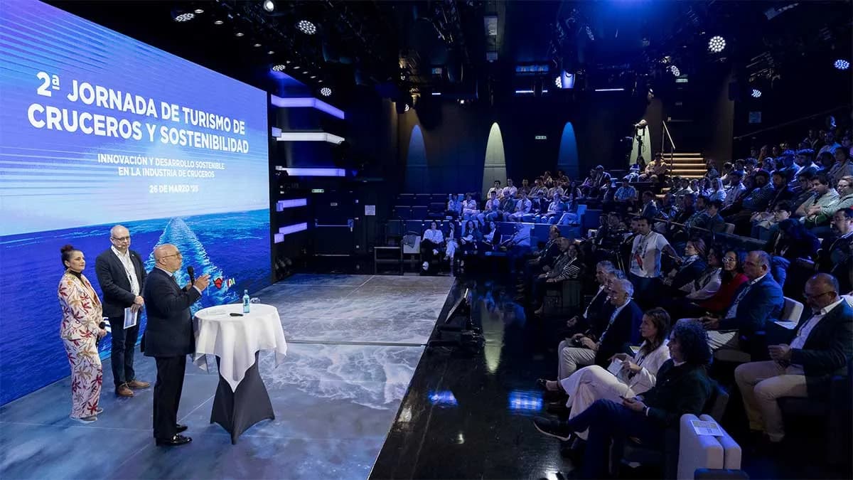 El puerto de Santa Cruz de Tenerife acoge el 11 de marzo la tercera jornada sobre cruceros y sostenibilidad a bordo del AIDAcosma