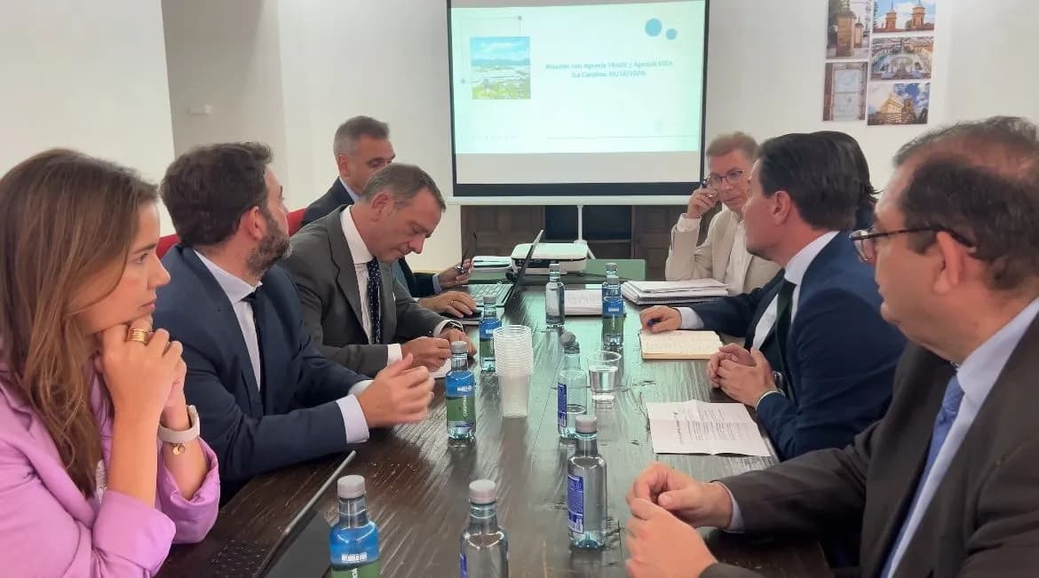 La Carolina y Andalucía TRADE sellan un acuerdo para revitalizar el parque empresarial de Santana Motor