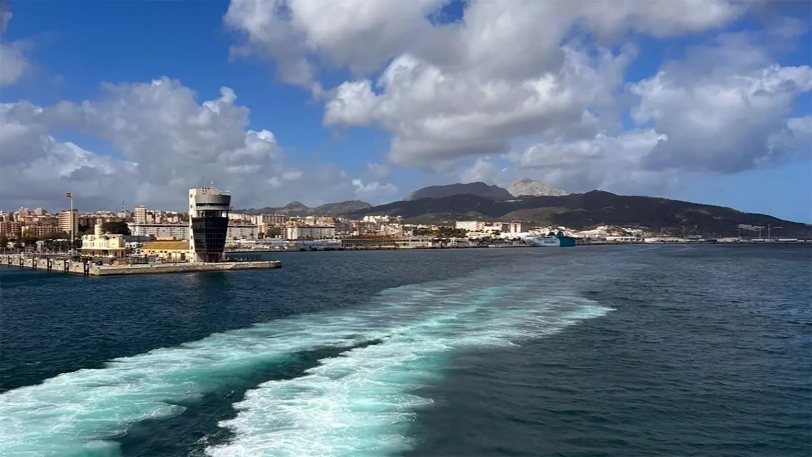 Ceuta licita un estudio de viabilidad para recuperar la línea marítima de pasaje y carga rodada con Málaga