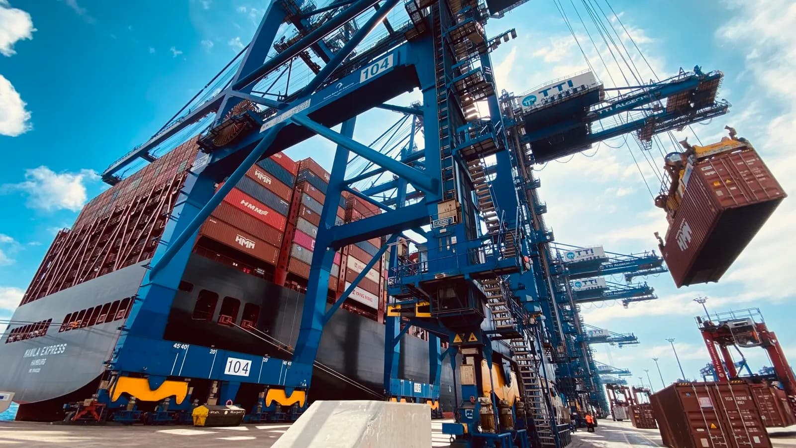 El comercio marítimo alcanza las 12.400 millones de toneladas en 2023