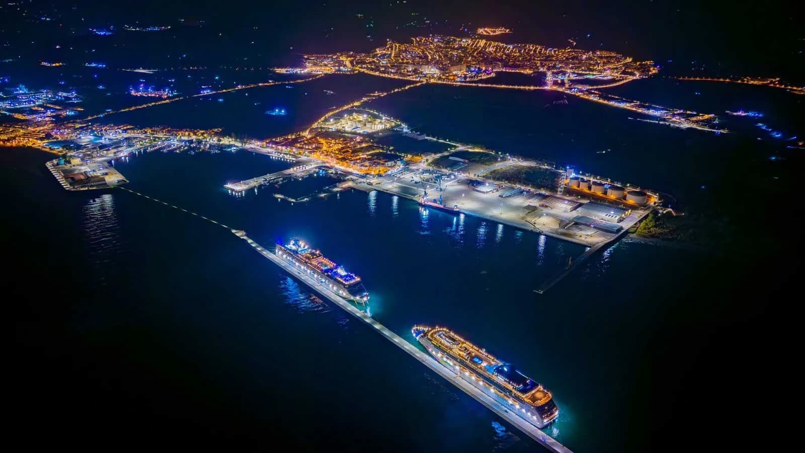 El Puerto de Motril recibe dos cruceros de Norwegian Cruise Line en su segunda doble escala de la semana