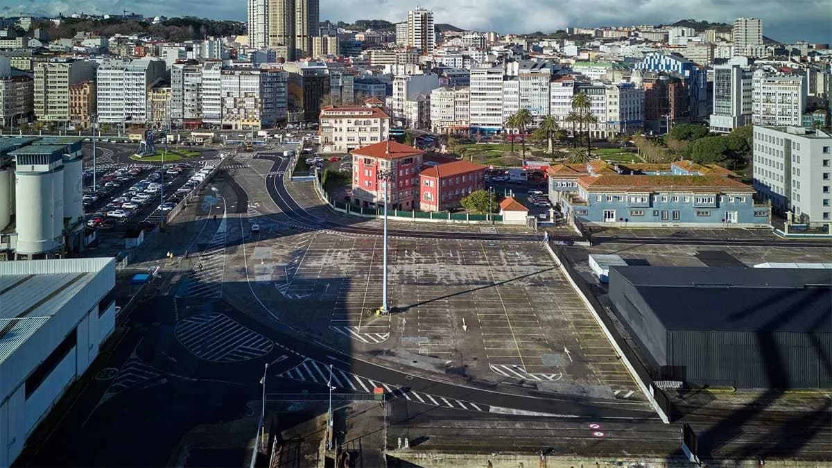 La Autoridad Portuaria de La Coruña reabre el muelle de Calvo Sotelo para uso ciudadano