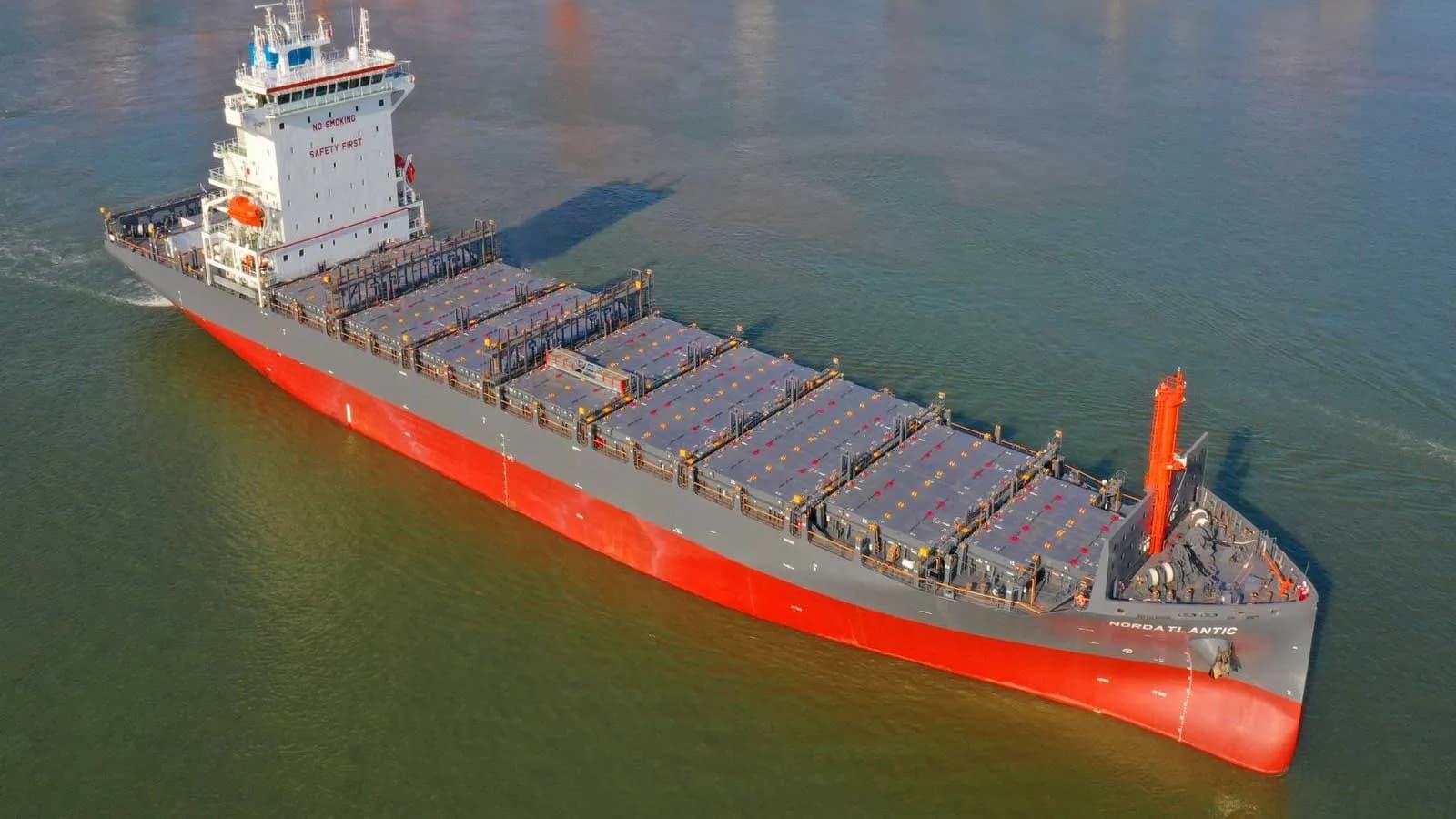 Hapag-Lloyd moderniza su flota con 24 nuevos portacontenedores de propulsión dual
