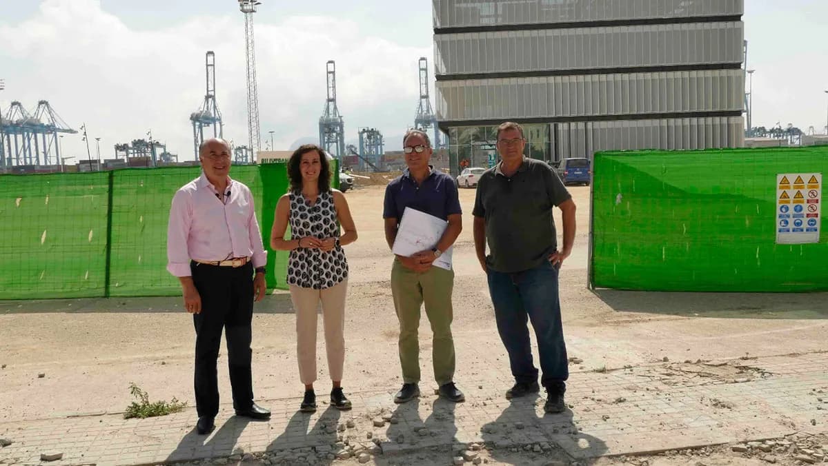 El alcalde de Algeciras supervisa las obras de reurbanización del Llano Amarillo