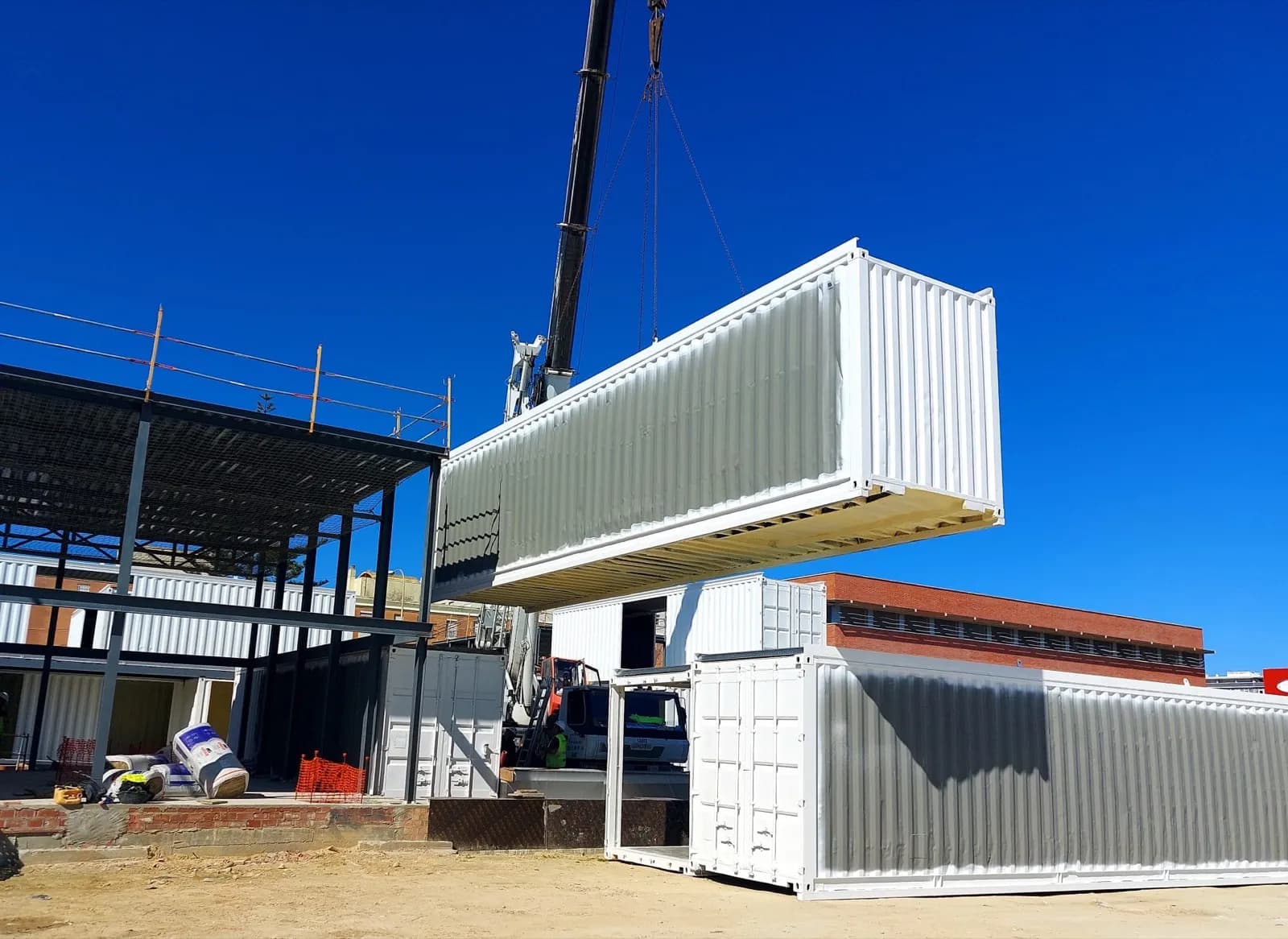 Avanza a buen ritmo la construcción del edificio de Zona Base de Incubazul