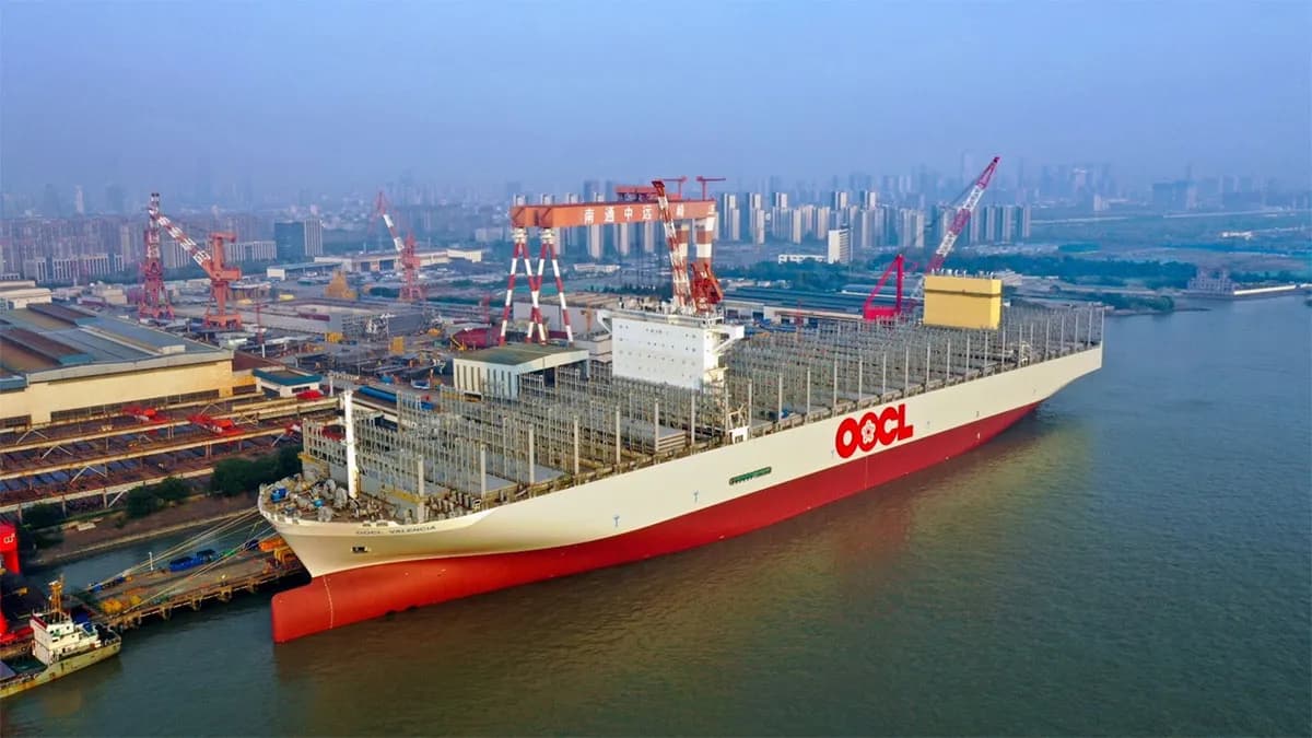 OOCL Incorpora el megabuque «OOCL Valencia» a su flota