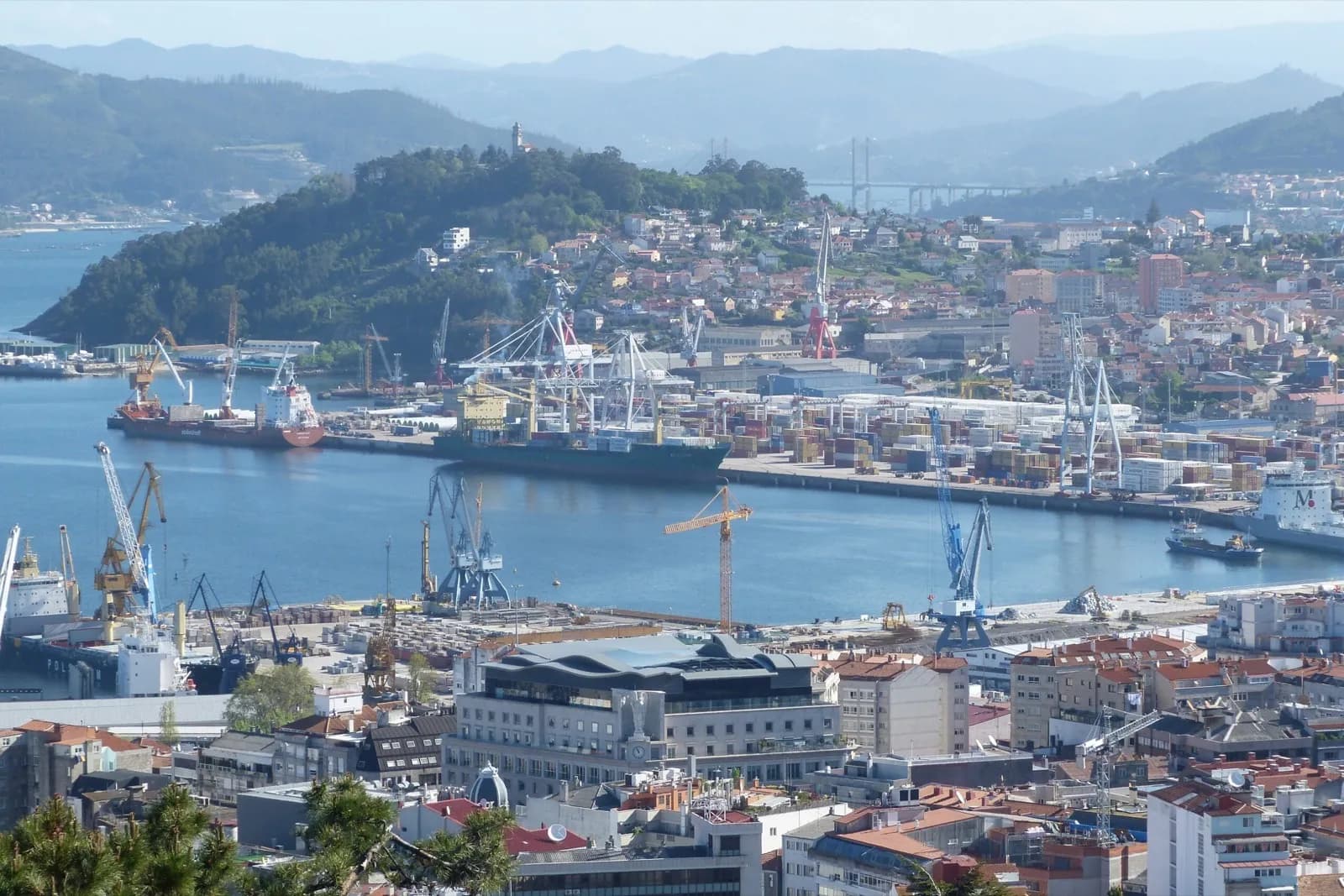 El Puerto de Vigo mantiene su crecimiento histórico en abril