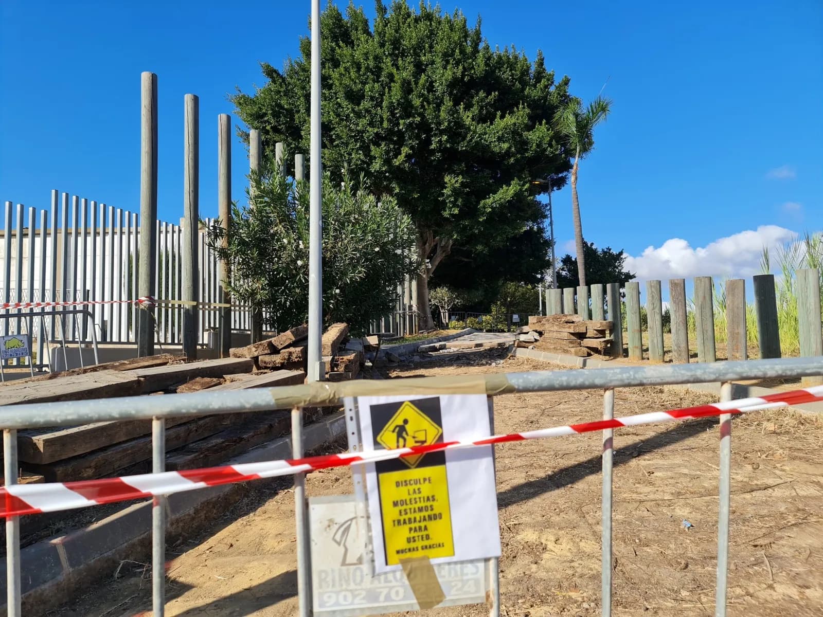 La Autoridad Portuaria acomete trabajos correctivos en el tramo de madera del Paseo de Cornisa