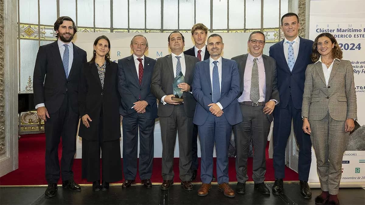 El Grupo Pérez y Cía. recibe el Premio Federico Esteve en Comunicación durante la Asamblea Anual del Clúster Marítimo Español