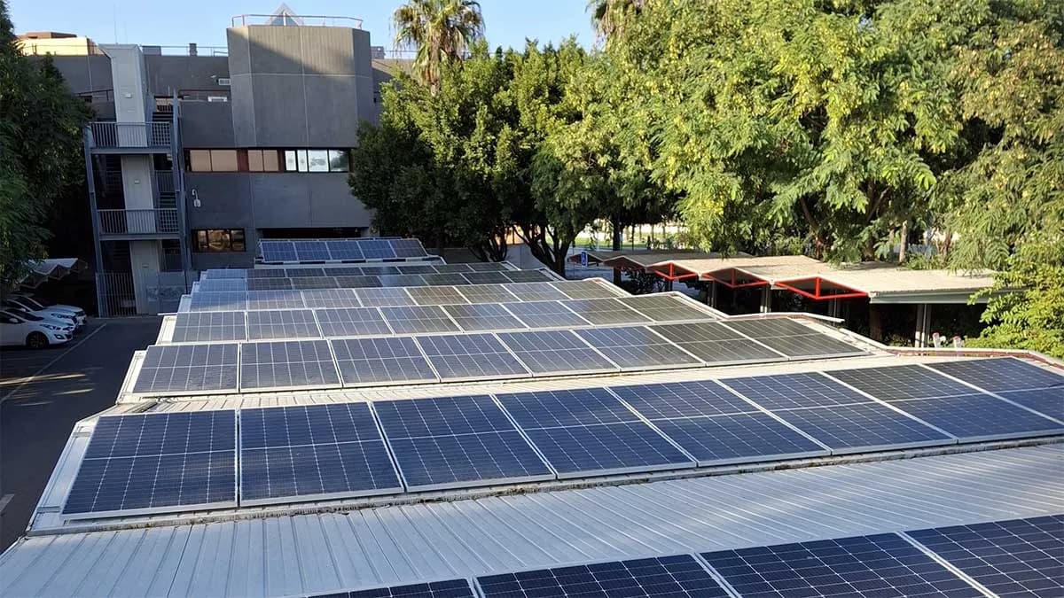La Autoridad Portuaria de la Bahía de Algeciras activa su primera instalación de placas solares para autoconsumo