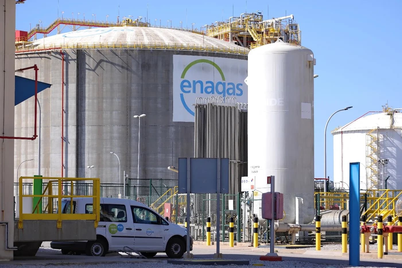 Las plantas de regasificación españolas triplican las operaciones de carga de buques hacia Europa en 2022