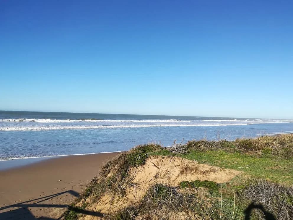 Hallan el cuerpo sin vida de un nadador en la playa de Costa Ballena