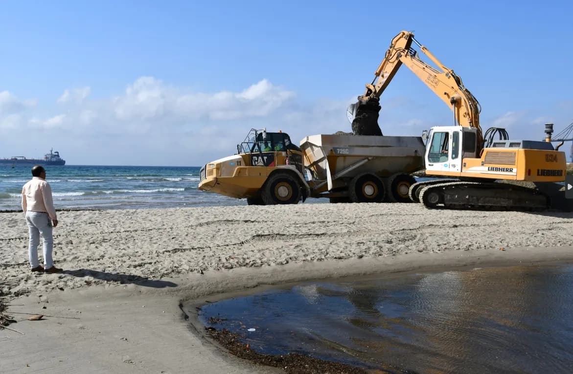 La Autoridad Portuaria de Algeciras comenzó los trabajos de restauración en la Playa de Guadarranque