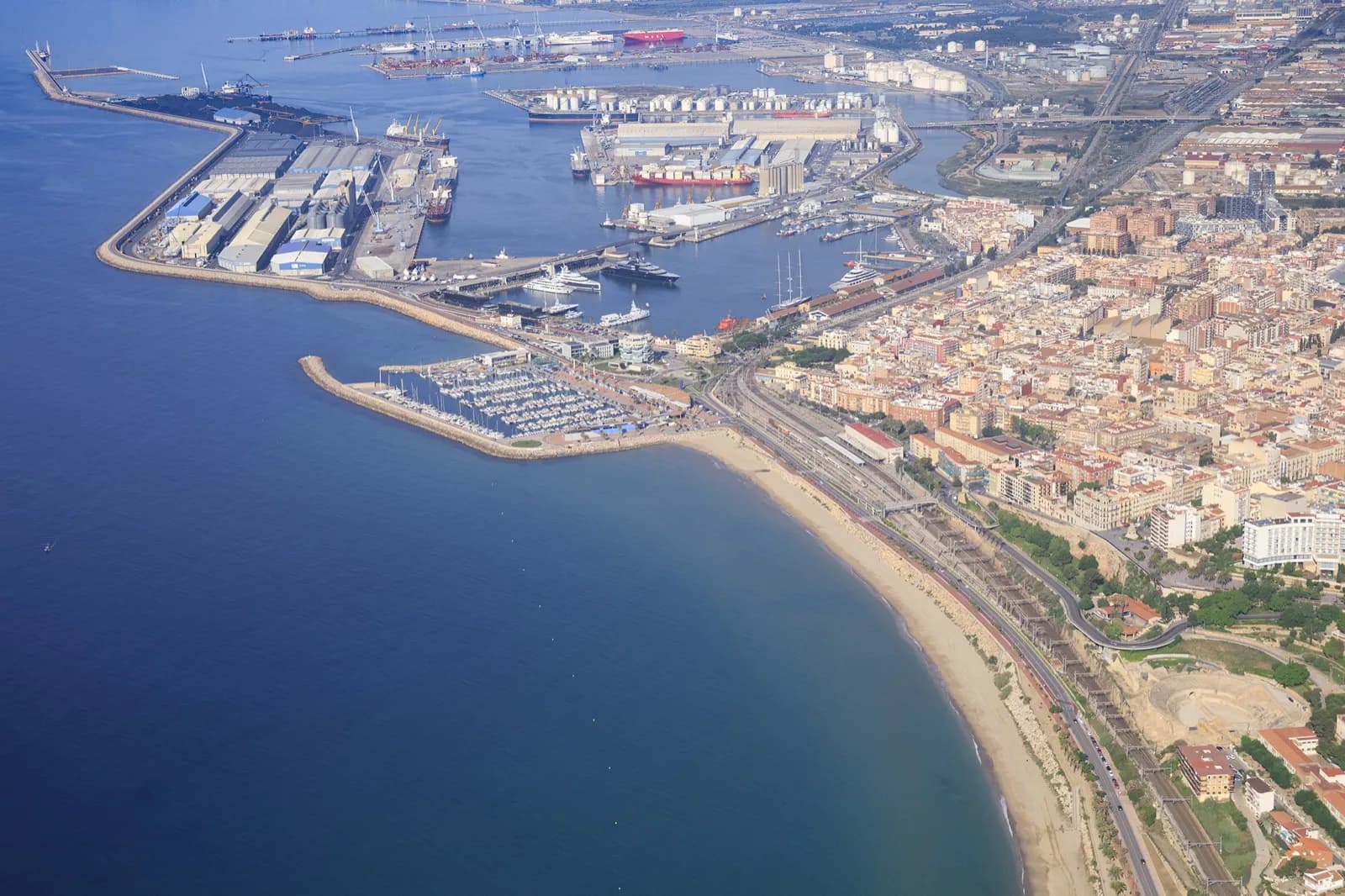 APPORTT ENERGIA promoverá la descarbonización en el Puerto de Tarragona