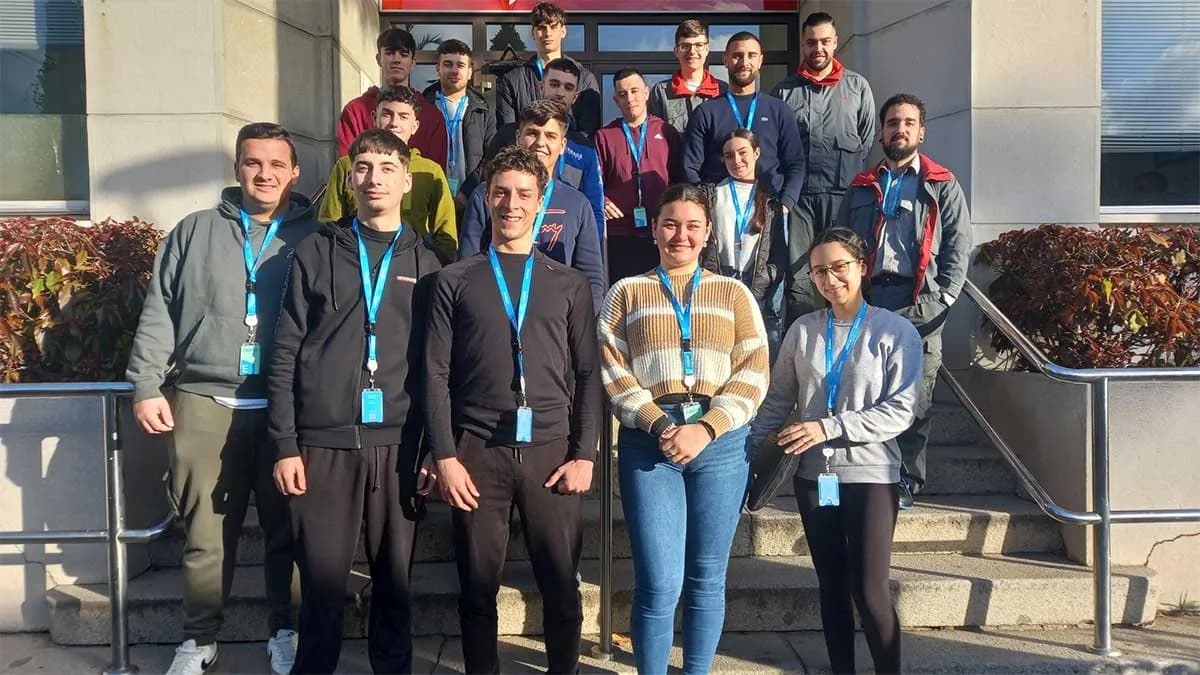 Estudiantes de FP Dual realizan prácticas en el Parque Energético de Moeve en San Roque
