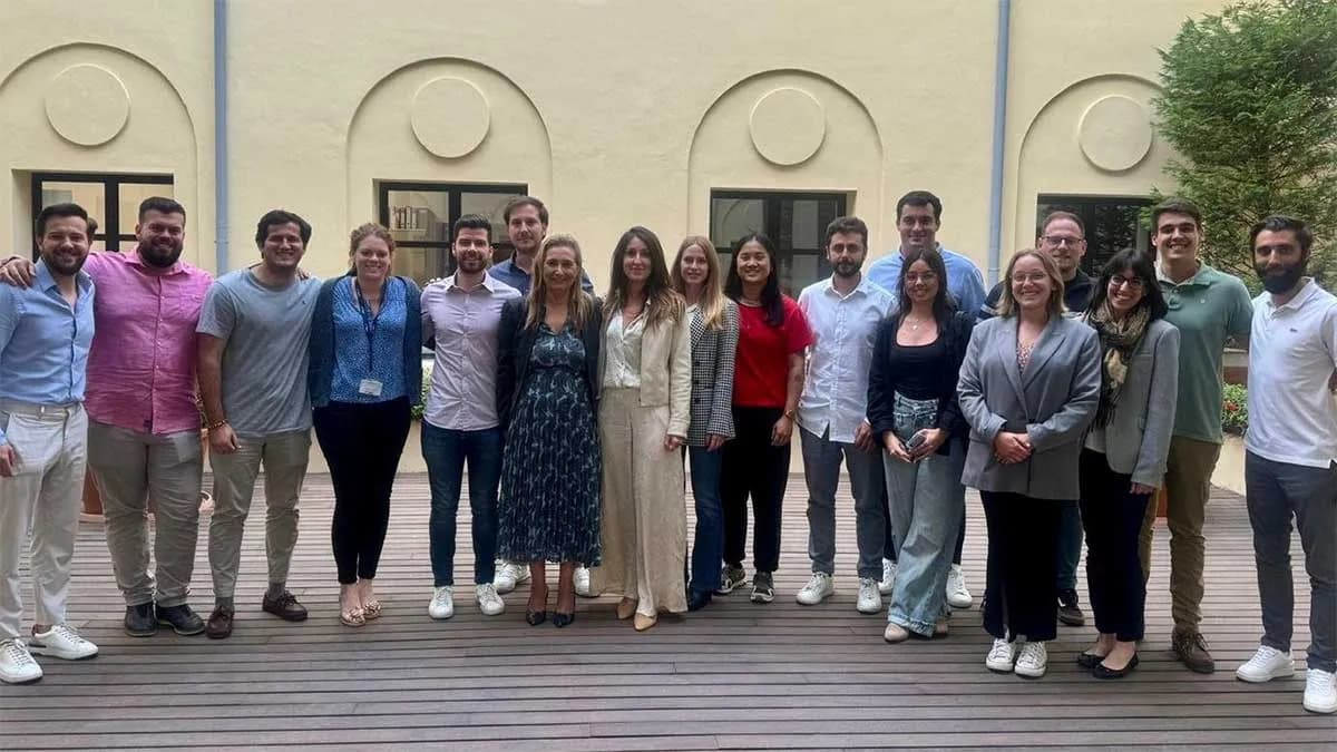 El Propeller Junior de Valencia conoce la actividad de la CEV de la mano de Eva Blasco