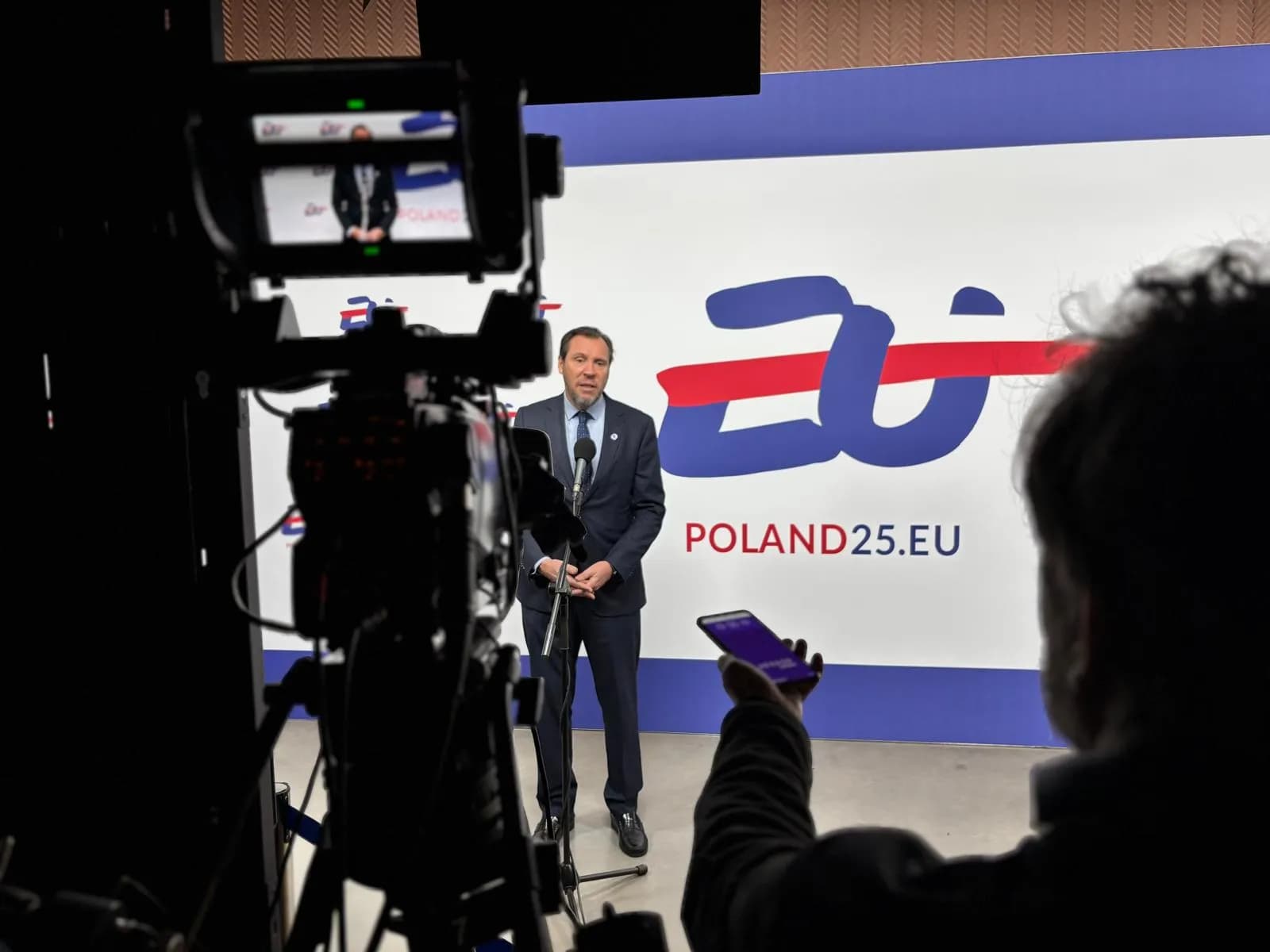 Óscar Puente defiende en la UE la movilidad dual y la ciberseguridad en el transporte