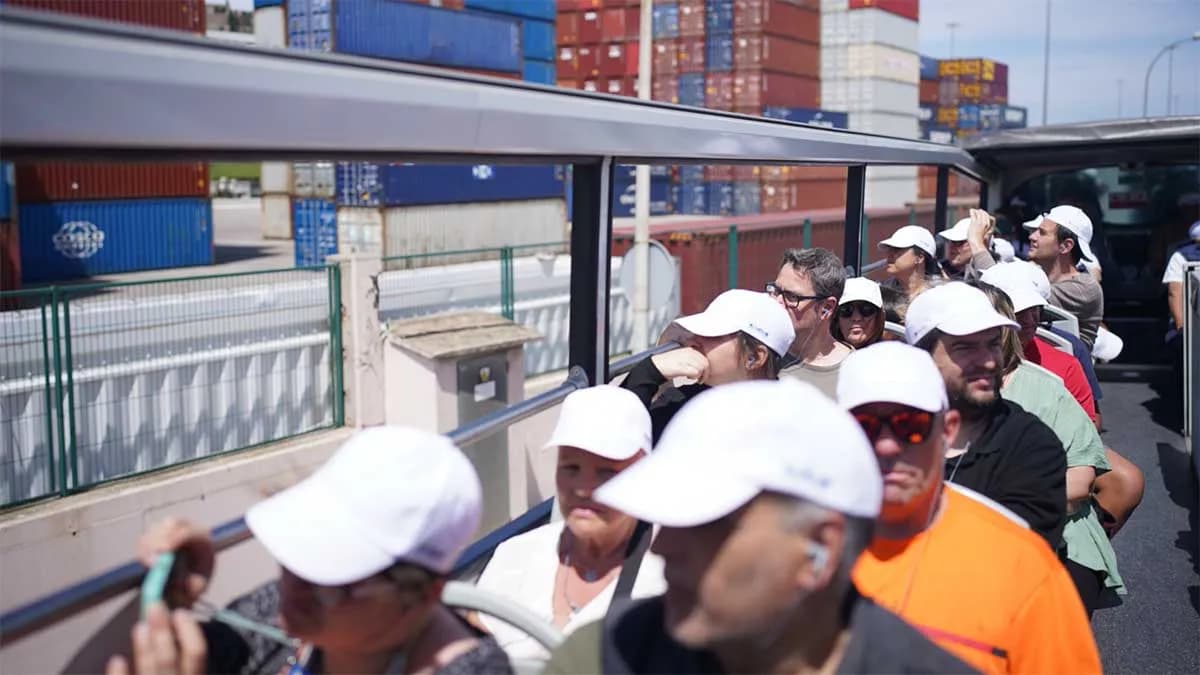 Gran acogida ciudadana en las primeras Jornadas de Puertas Abiertas del Puerto de Barcelona