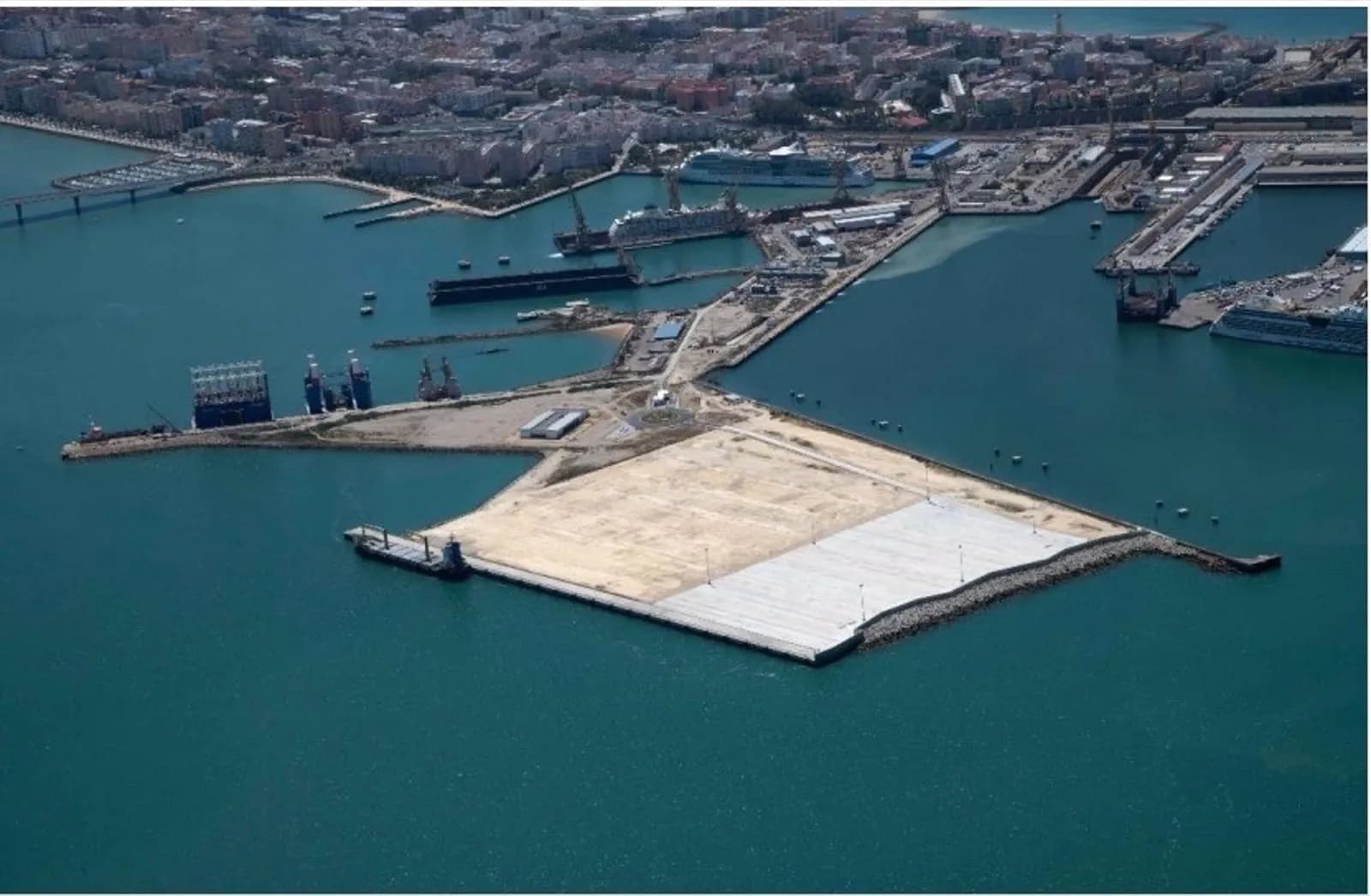 La Autoridad Portuaria de la Bahía de Cádiz anuncia una inversión récord de 68 millones de euros para 2025