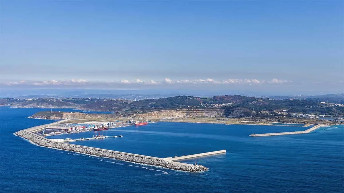 El Puerto Exterior de La Coruña lidera el movimiento de mercancías en Galicia