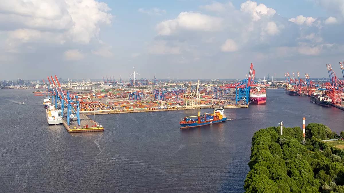 El Puerto de Hamburgo alcanza los 7,8 millones de TEUs en 2024