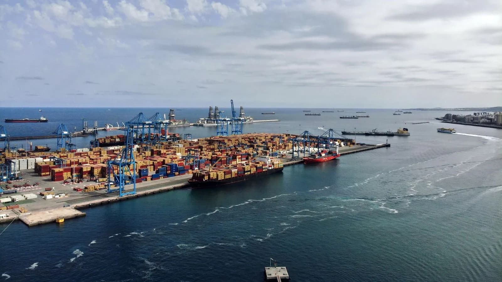 Los puertos de Las Palmas suman 17,82 millones de toneladas hasta junio