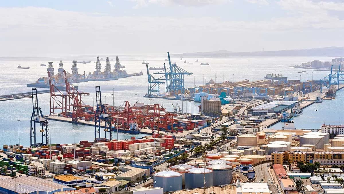 El Puerto de La Luz y de Las Palmas conmemora 142 años desde la colocación de su primera piedra
