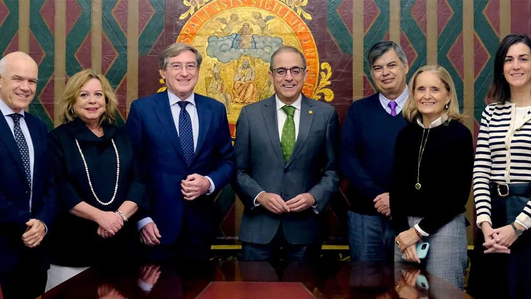 La Autoridad Portuaria y la Universidad de Sevilla refuerzan su colaboración con un convenio de prácticas académicas