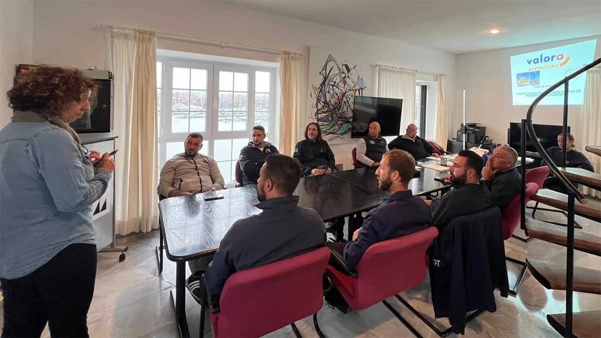 Puerto Sotogrande impulsa la capacitación de su equipo con cursos de manejo seguro de maquinaria