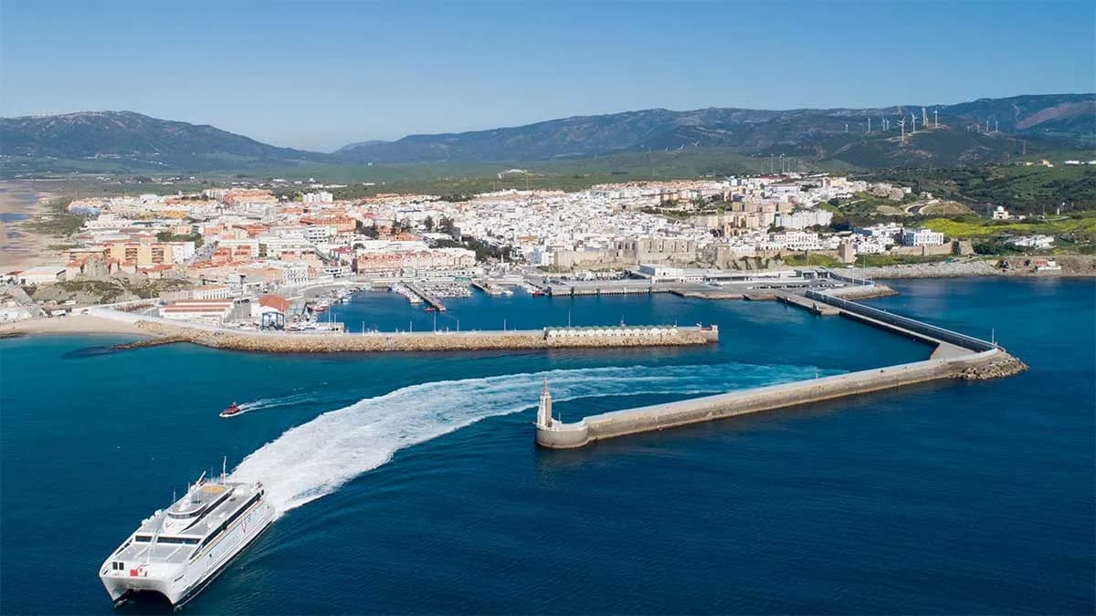 La APBA amplía el plazo del concurso para la primera línea marítima verde Tarifa-Tánger Ciudad