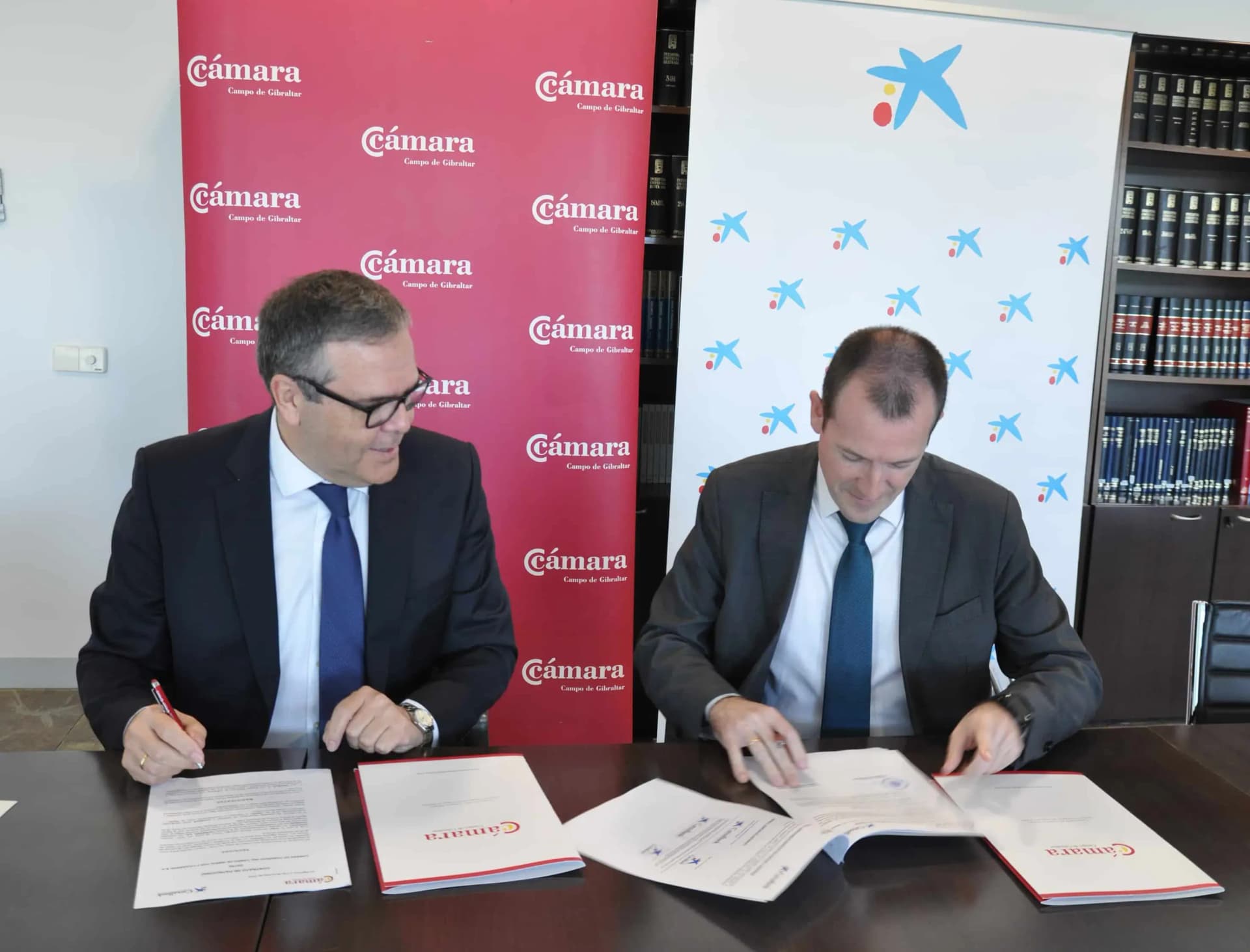 Caixabank renueva el convenio con la Cámara de Comercio para los desayunos empresariales