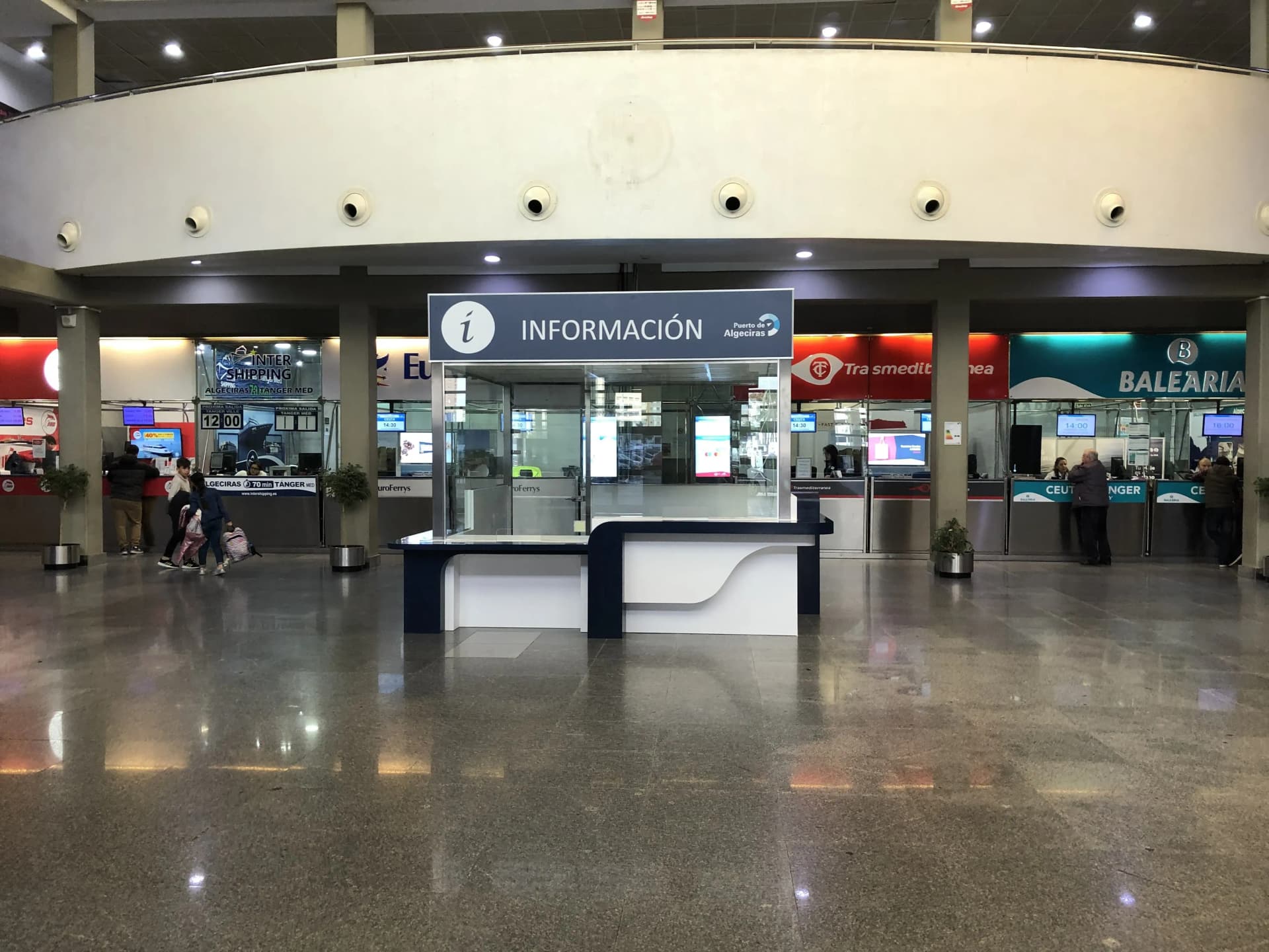 El nuevo puesto de Información de la estación marítima, a punto