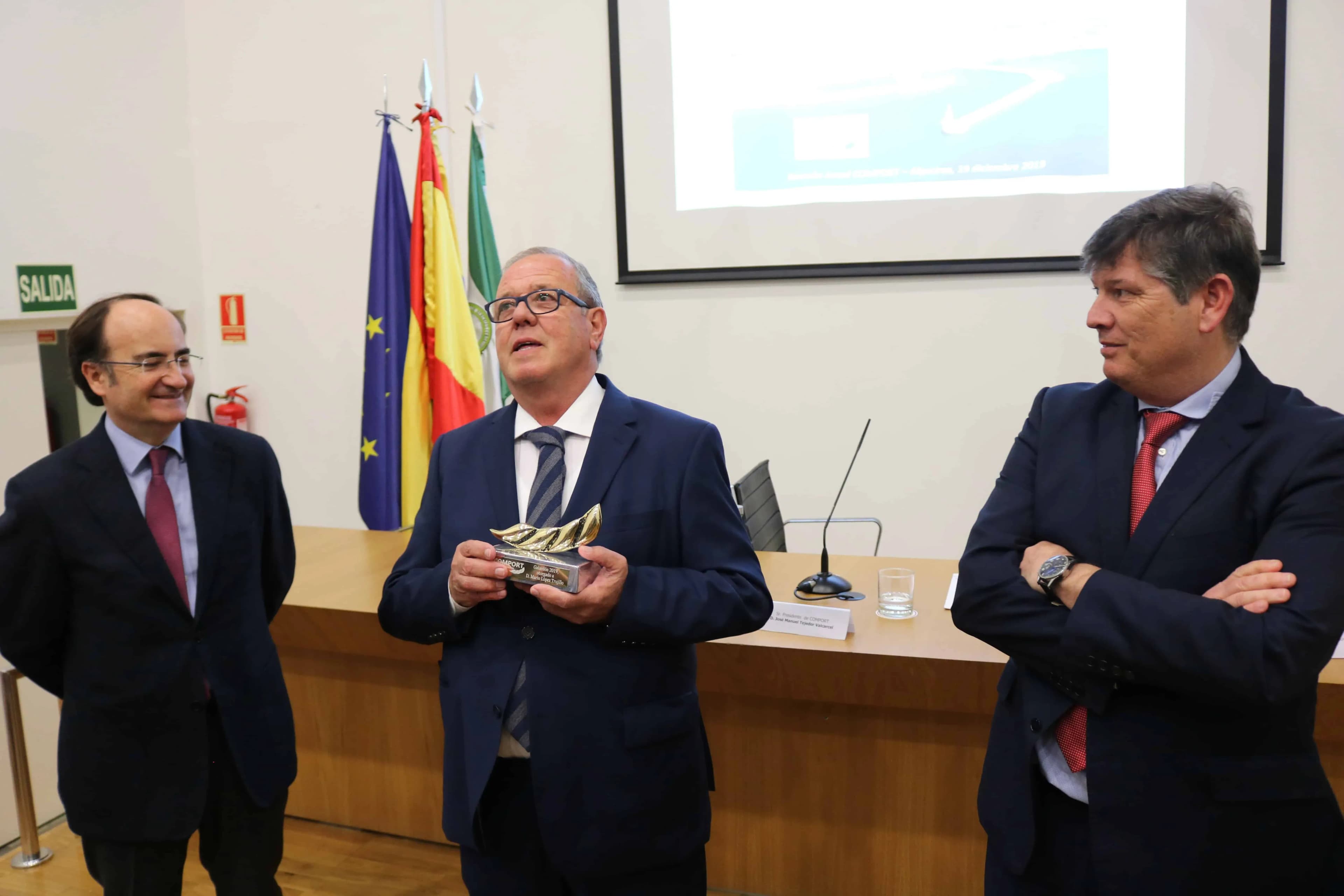 Mario López, 25 años de dedicación al servicio al buque en la Bahía