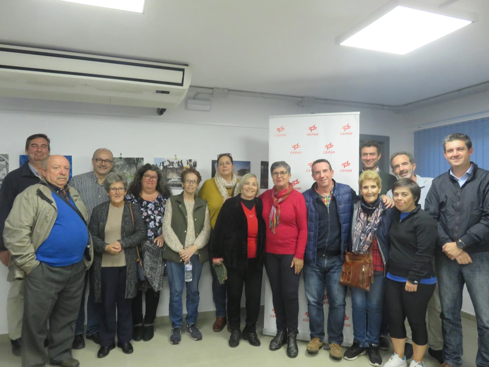 Cepsa informa al Comité de Vecinos sobre sus inversiones en medio ambiente y últimas actuaciones sociales