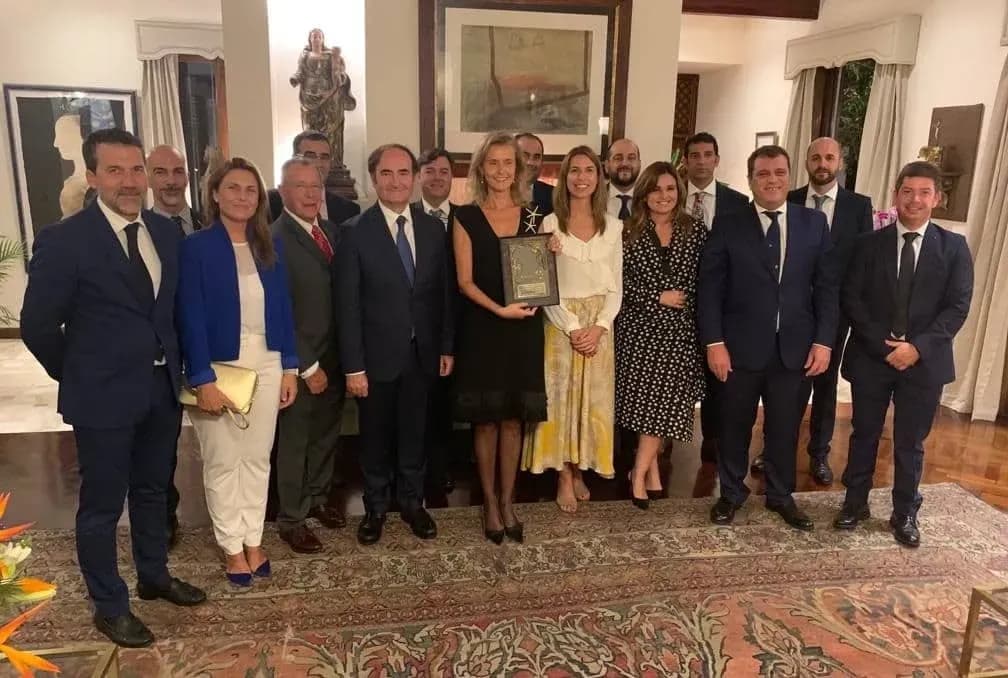 Una delegación del Puerto de Algeciras asiste a una recepción en la embajada de España en Costa Rica