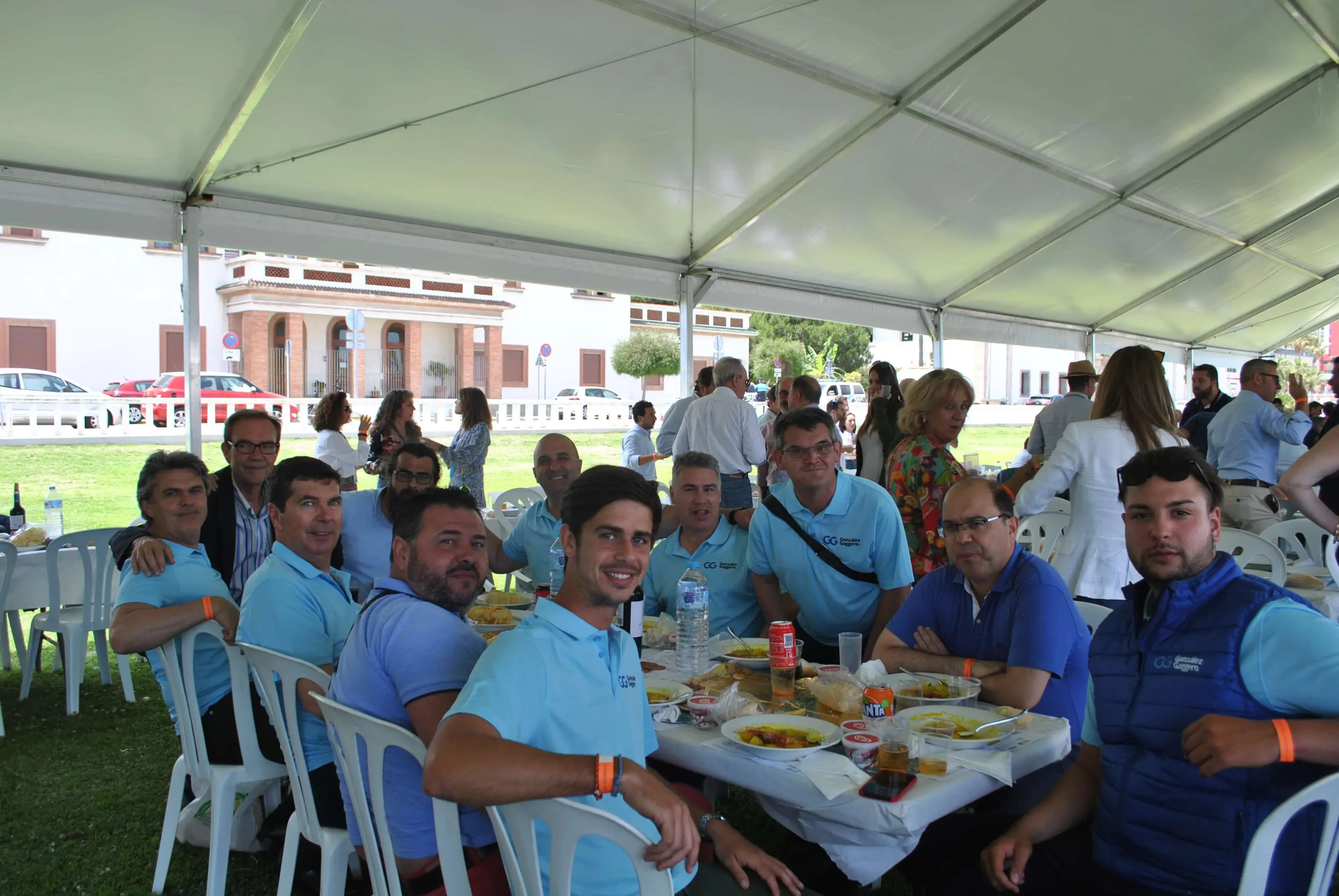 Unas `papas´con choco, motivo de reunión en el puerto de Algeciras