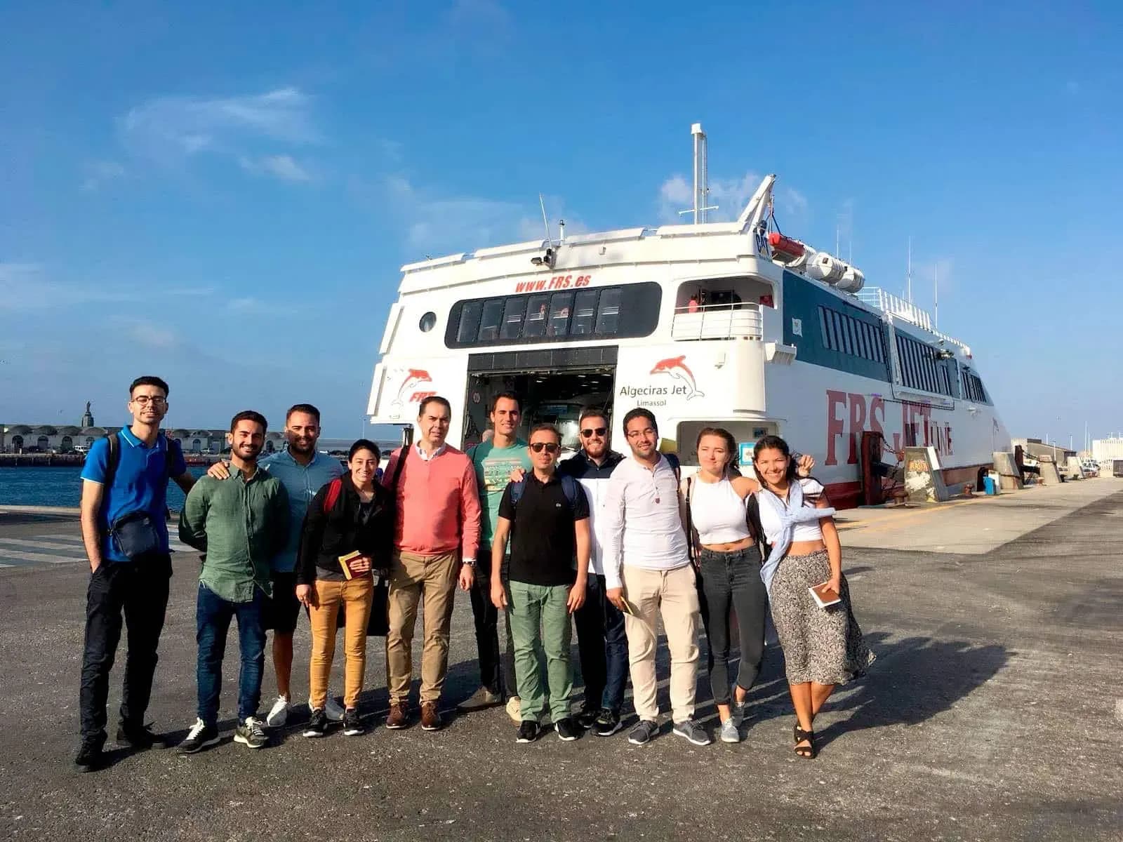 Alumnos del Máster en Creación de Empresas Masterup disfrutan de un día en Tánger gracias a FRS