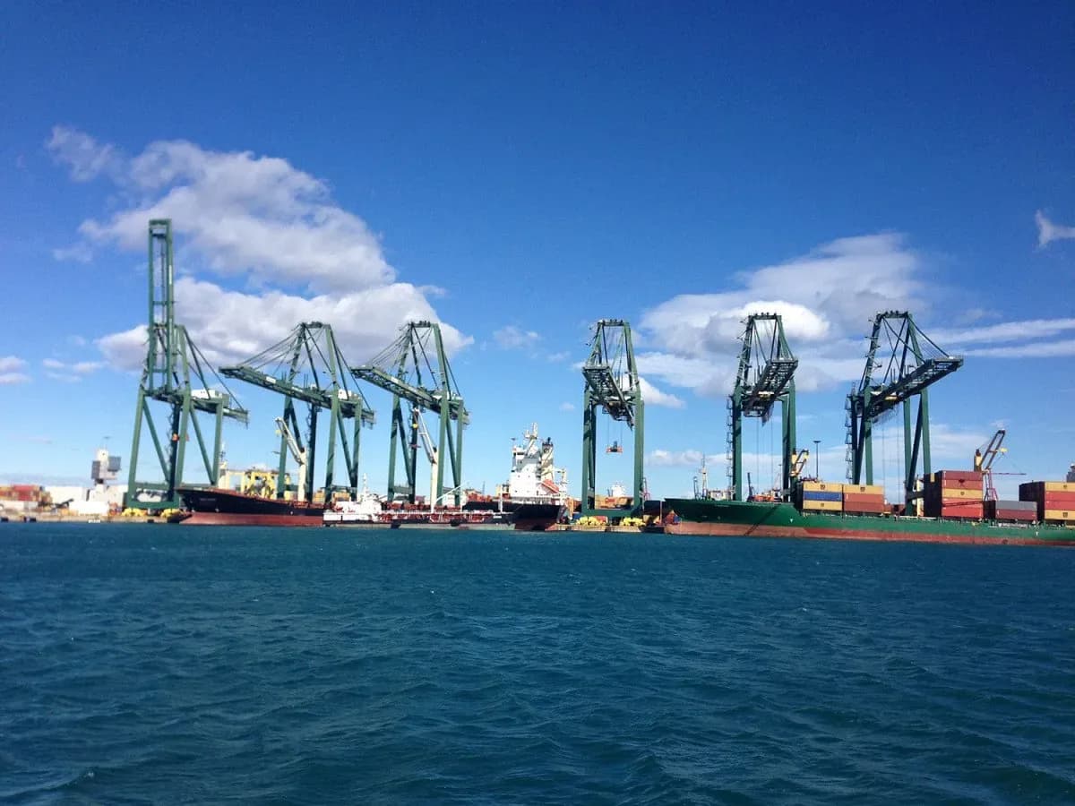 Moldtrans inicia un nuevo servicio de transporte marítimo entre España y Oriente Medio