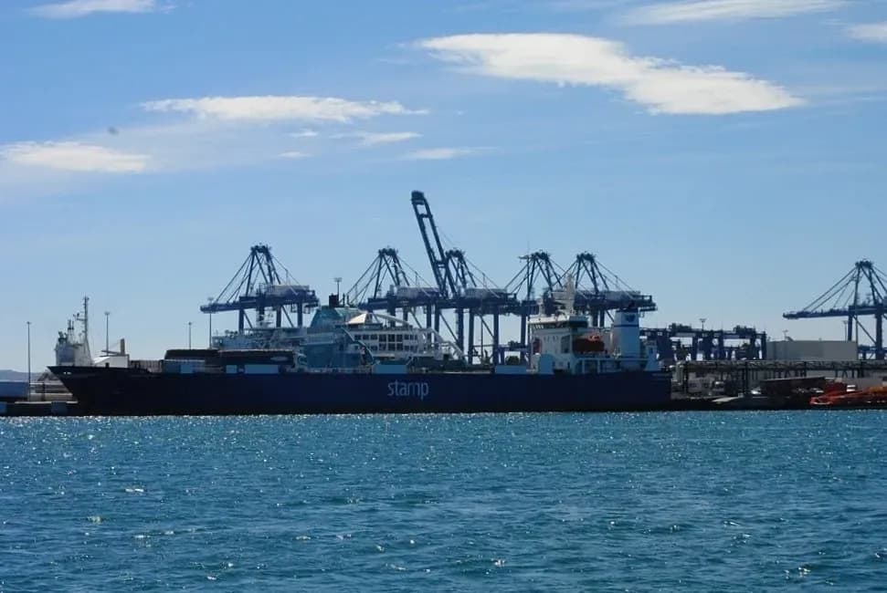 Paublete fleta el `Festivo´para seguir cubriendo la línea con Ceuta