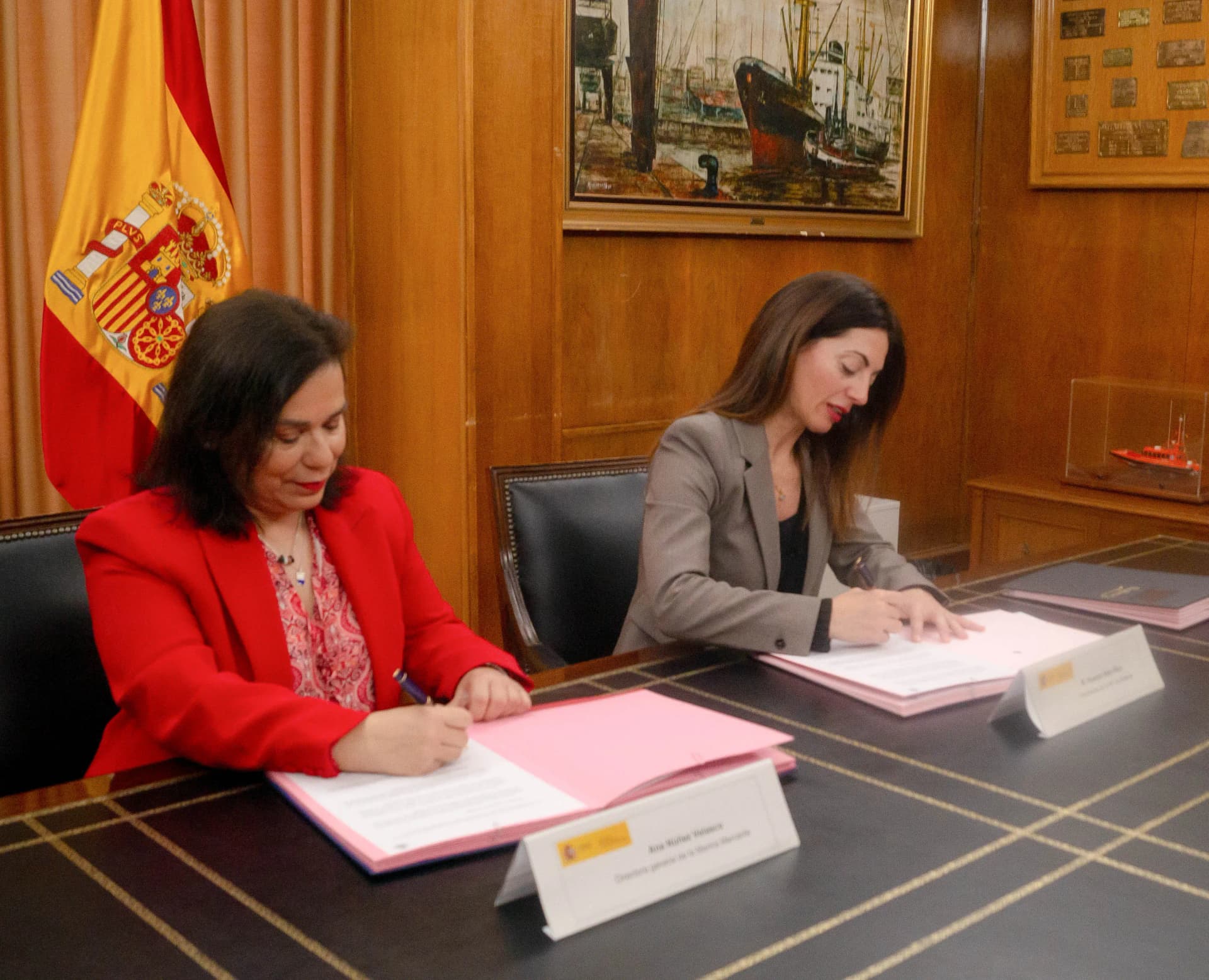 La Autoridad Portuaria de Almería y la Marina Mercante firman convenio para trasladar Capitanía y Salvamento a nuevas instalaciones