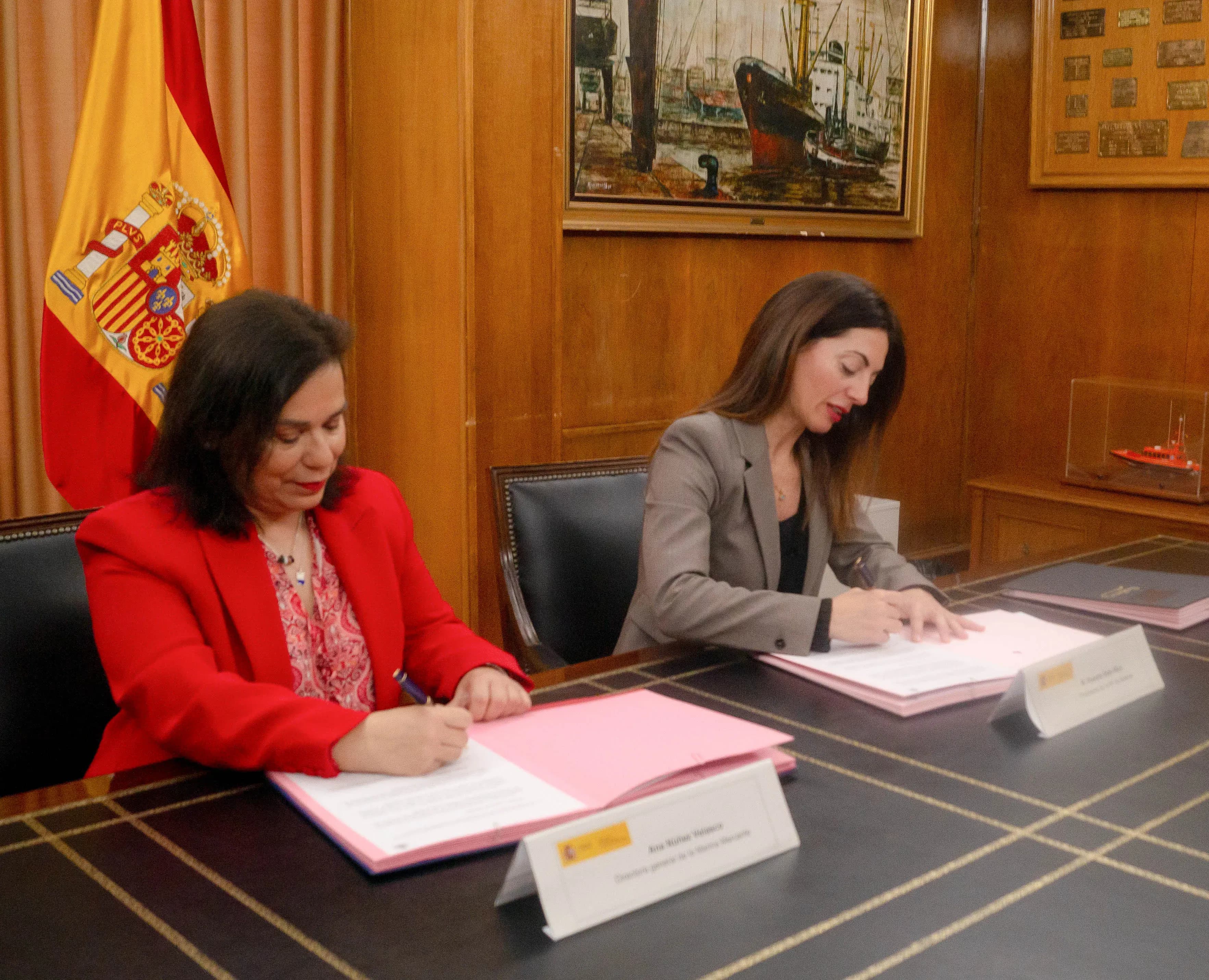 La Autoridad Portuaria de Almería y la Marina Mercante firman convenio para trasladar Capitanía y Salvamento a nuevas instalaciones