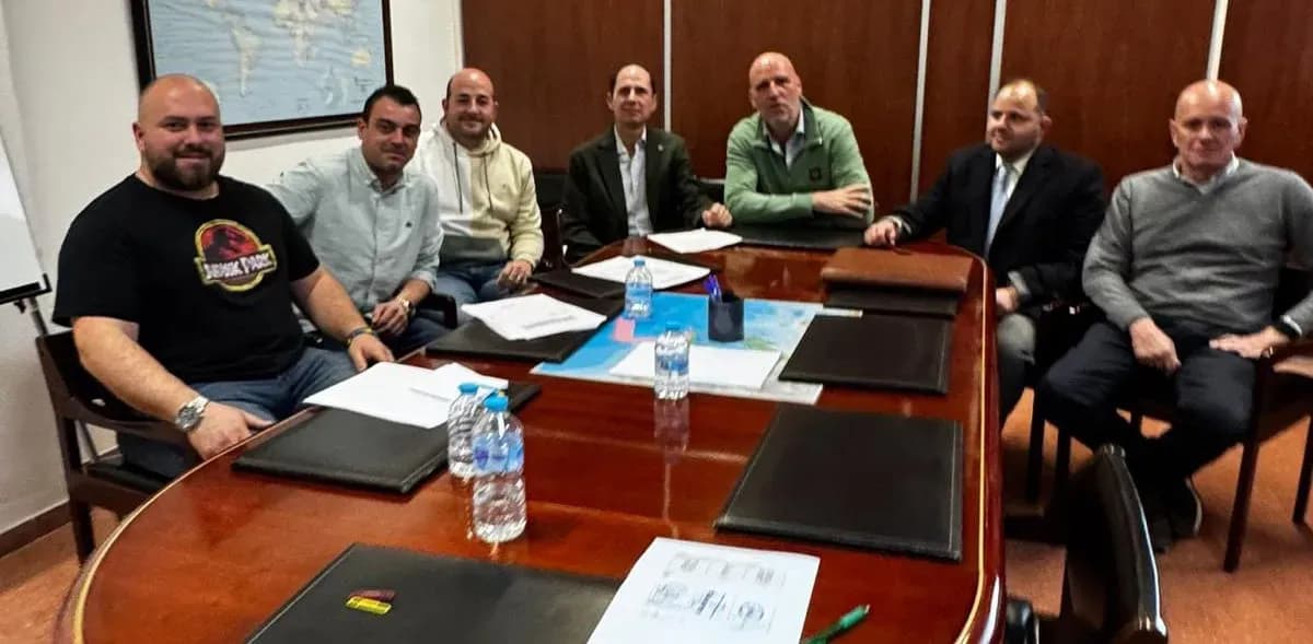 Coordinadora firma el nuevo convenio colectivo de la estiba en el Puerto de Gijón con una vigencia de diez años
