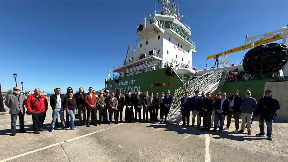 Le Port de Ceuta accueille la péniche « Maya Cosulich » pour augmenter sa capacité de bunkering