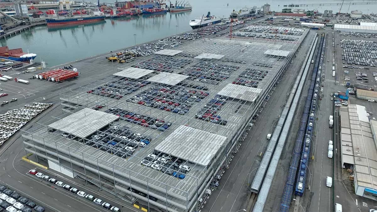 El Puerto de Santander invertirá 6,9 millones en una cuarta planta del silo de automóviles para ganar 40.000 m2 de capacidad