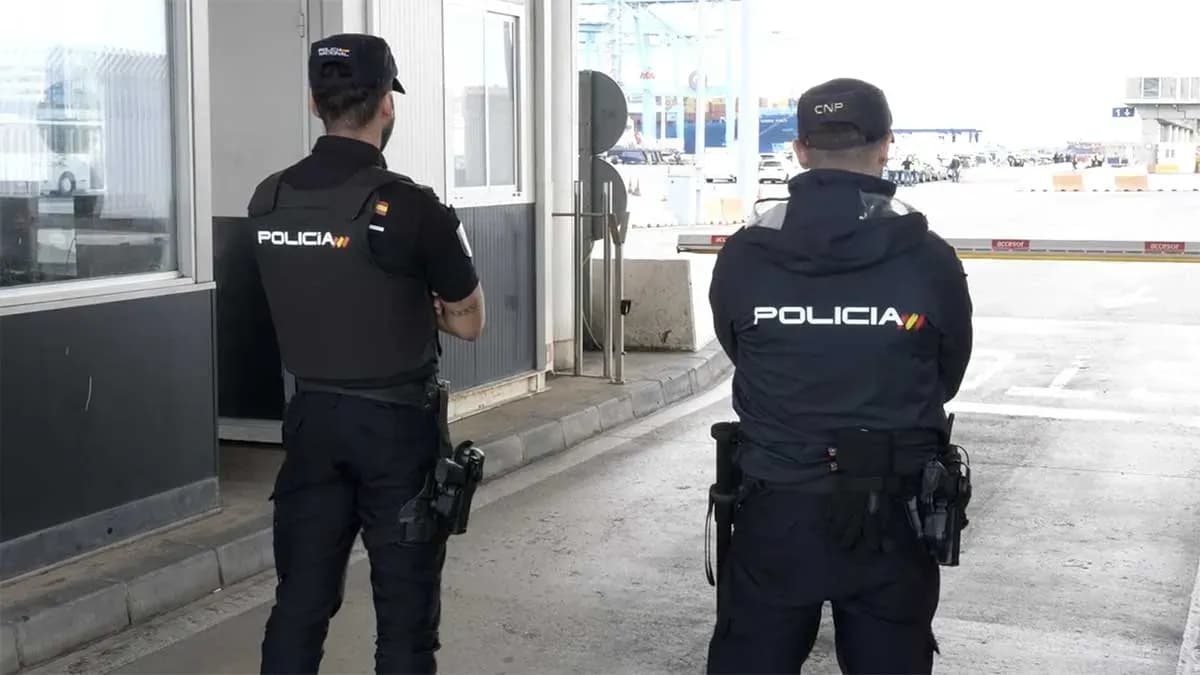 La APBA licita por 10,8 millones el servicio de apoyo a la Policía Nacional para los nuevos controles EES en Algeciras y Tarifa