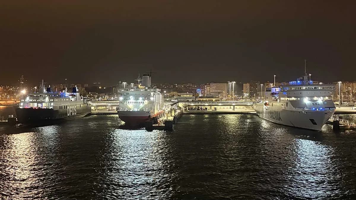 Los puertos de Algeciras y Tarifa recuperan la normalidad operativa tras dos semanas de temporales que dejan más de 150 travesías canceladas