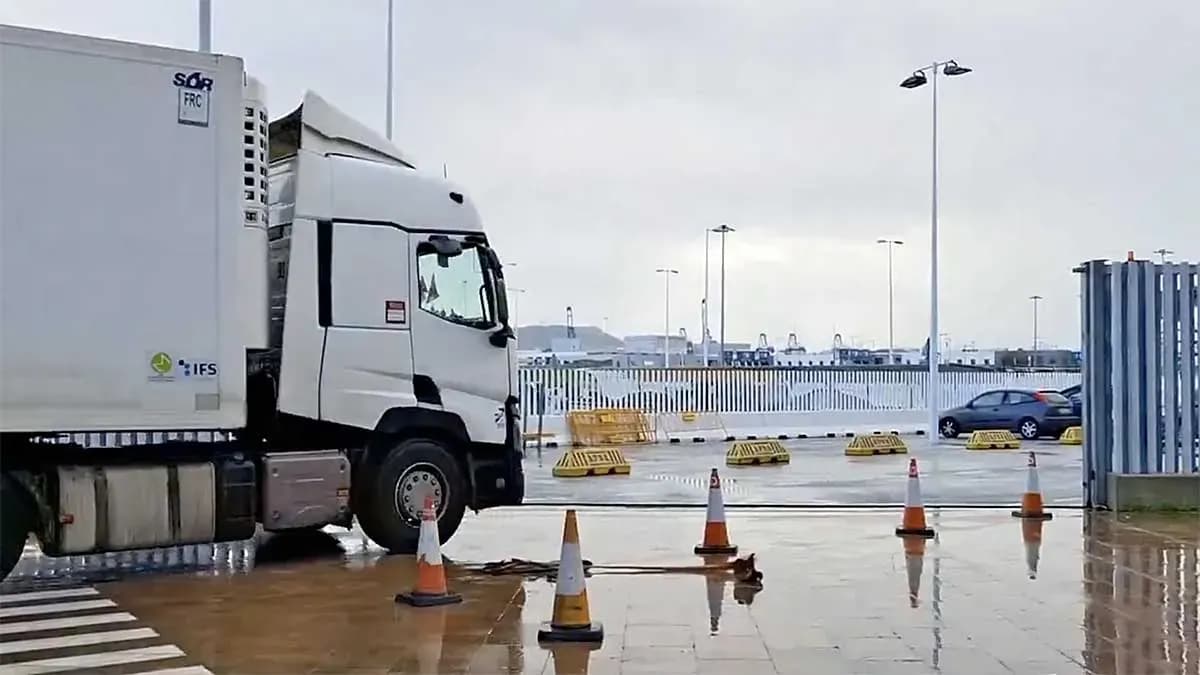 La borrasca Marta mantiene en jaque las conexiones marítimas del Estrecho de Gibraltar